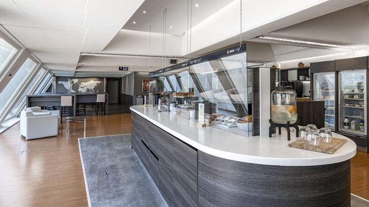 Fotografía que ilustra la noticia: Aena invertirá casi un millón de euros en la renovación de la sala VIP Nervión del aeropuerto de Loiu