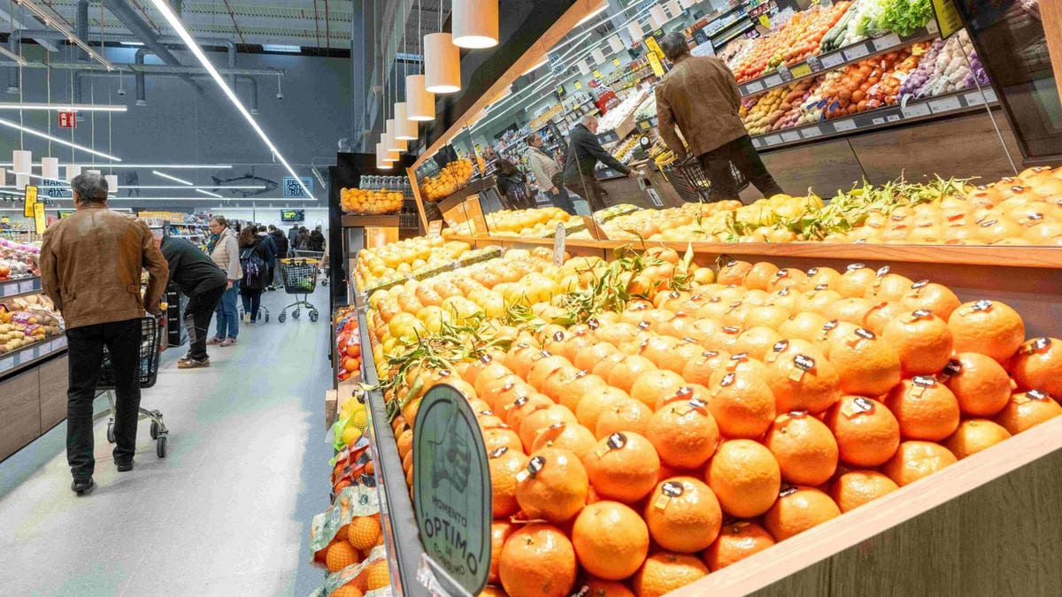 Fotografía que ilustra la noticia: Carabel avisa: la subida de costes amenaza el margen de los supermercados vascos