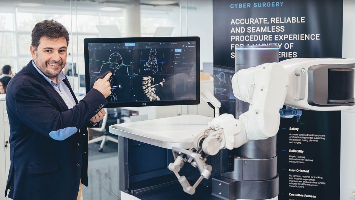 Fotografía que ilustra la noticia: Cyber Surgery, la donostiarra del robot de columna, planea desembarcar en EE.UU. con 7 millones de facturación en el horizonte