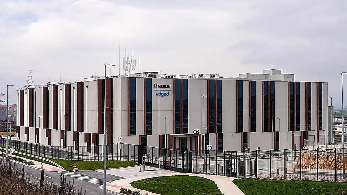 Fotografía que ilustra la noticia: El decreto del Gobierno central amenaza la red de centros de datos que impulsa el Ejecutivo vasco con Kutxabank o Iberdrola