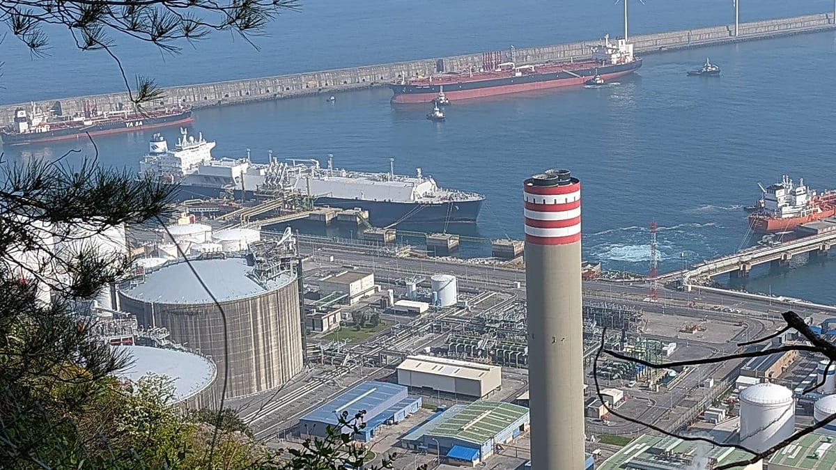 Fotografía que ilustra la noticia: El gas copa tres cuartas partes de la generación eléctrica vasca en plena escalada de precios