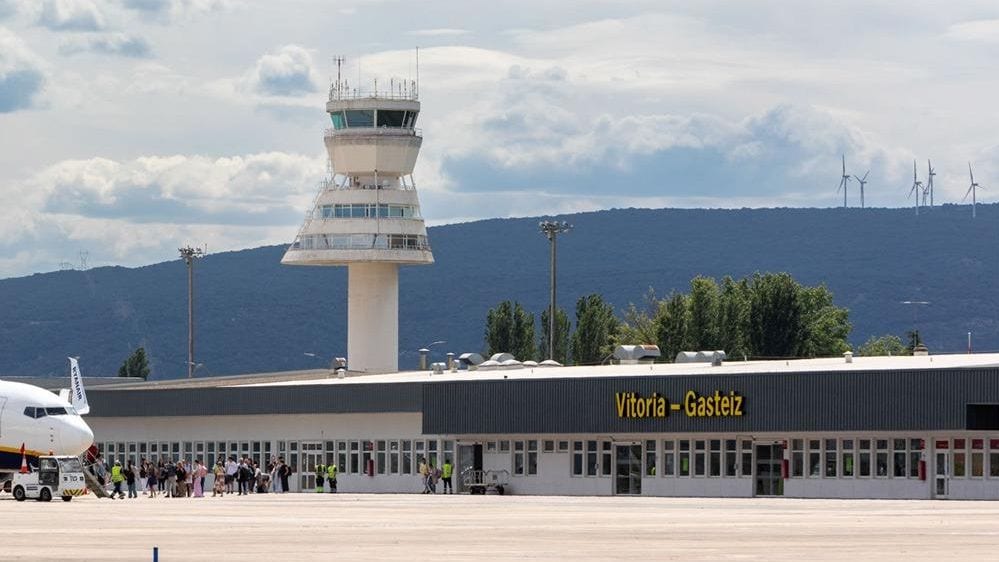 Fotografía que ilustra la noticia: El Gobierno vasco admite riesgo de sobrecoste en el VIAP de Foronda y no puede cuantificarlo