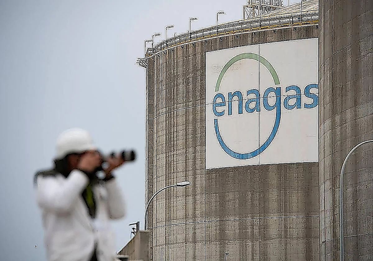Fotografía que ilustra la noticia: El Gobierno vasco invierte 45 millones para adquirir el 1% de Enagás