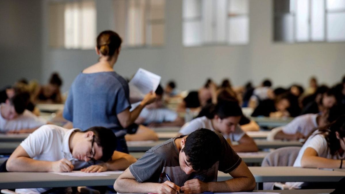 Fotografía que ilustra la noticia: Euskadi logra su peor resultado en PISA: ciencias y lectura caen por debajo de la media española