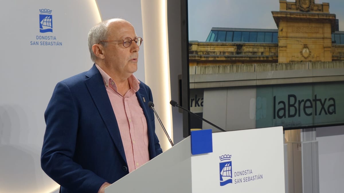 Fotografía que ilustra la noticia: Izagirre anuncia que no repetirá como candidato de EH Bildu a la alcaldía de San Sebastián y volverá a ejercer de médico