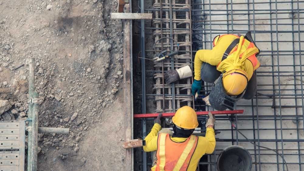 Fotografía que ilustra la noticia: La construcción vasca acelera en plena crisis de vivienda: la edificación crece un 3,5% en el segundo trimestre