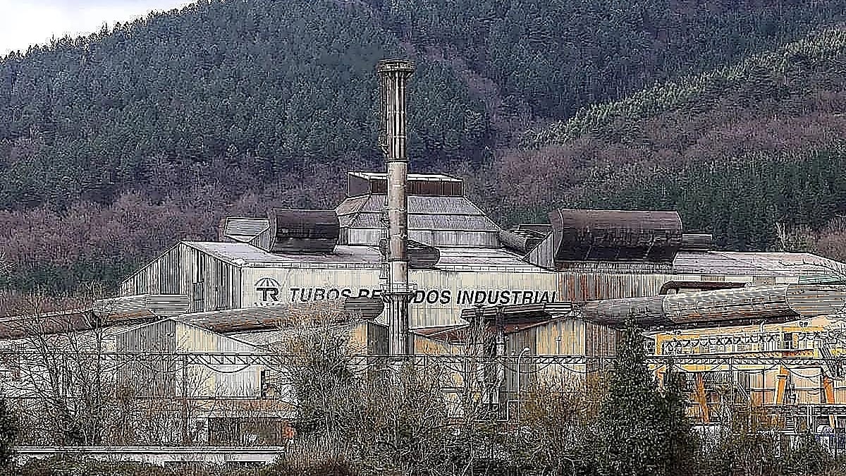Fotografía que ilustra la noticia: La jueza amplía hasta el 7 de octubre el plazo de ofertas por Tubos Reunidos ante el interés de decenas de empresas