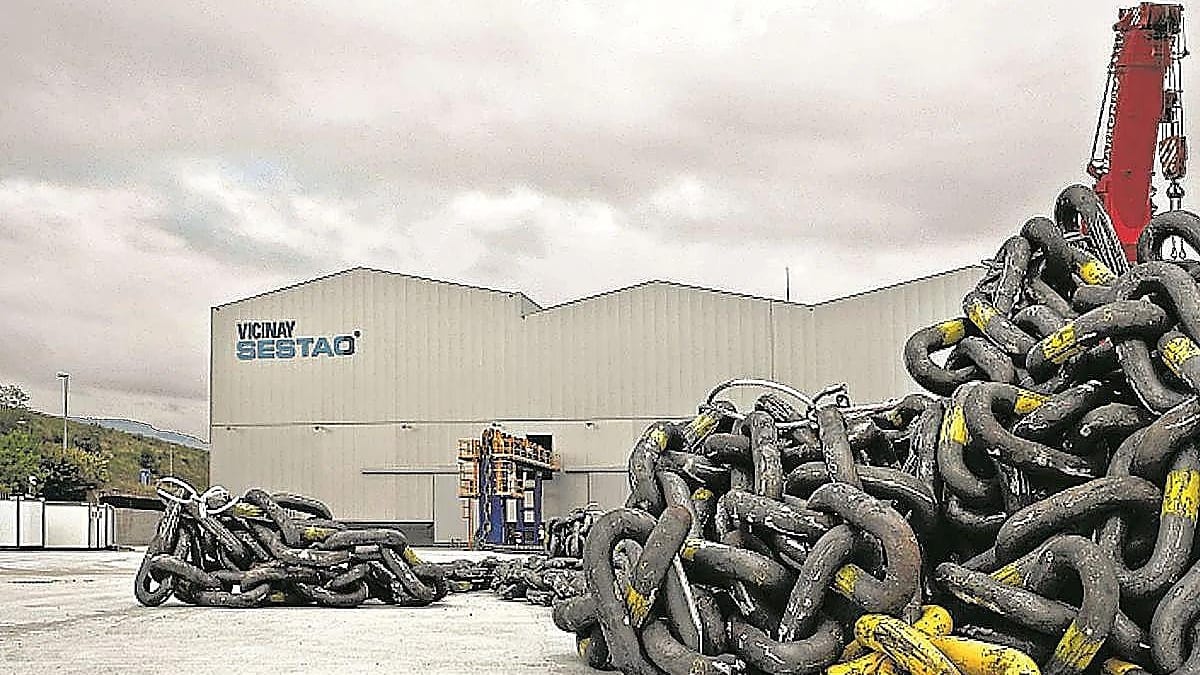 Fotografía que ilustra la noticia: Quintana se reúne con la plantilla de Vicinay sin concretar aún las medidas del ajuste