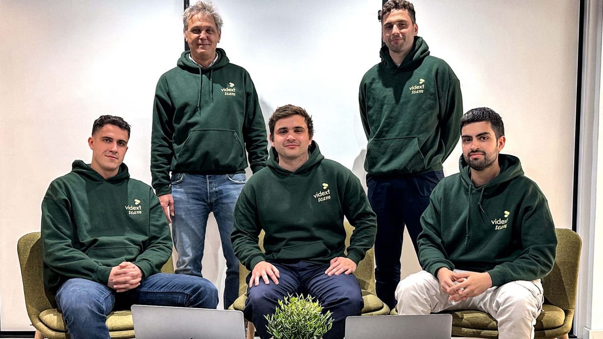 Fotografía que ilustra la noticia: Vidext, la startup vasca nacida de un TFG, entra en Forbes 30 Under 30 con Iberdrola y CAF entre sus clientes