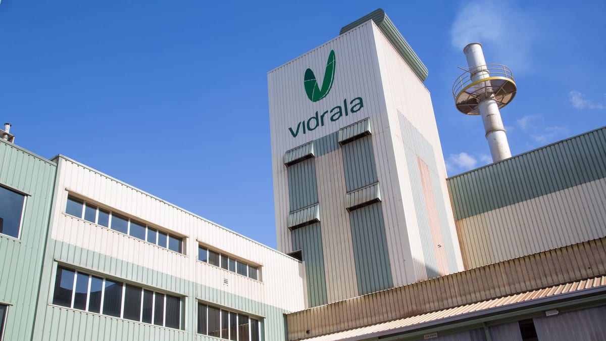 Fotografía que ilustra la noticia: Vidrala agrupa sus plantas portuguesas en 'Vidrala Marinha' y suma 2.600 millones de envases al año