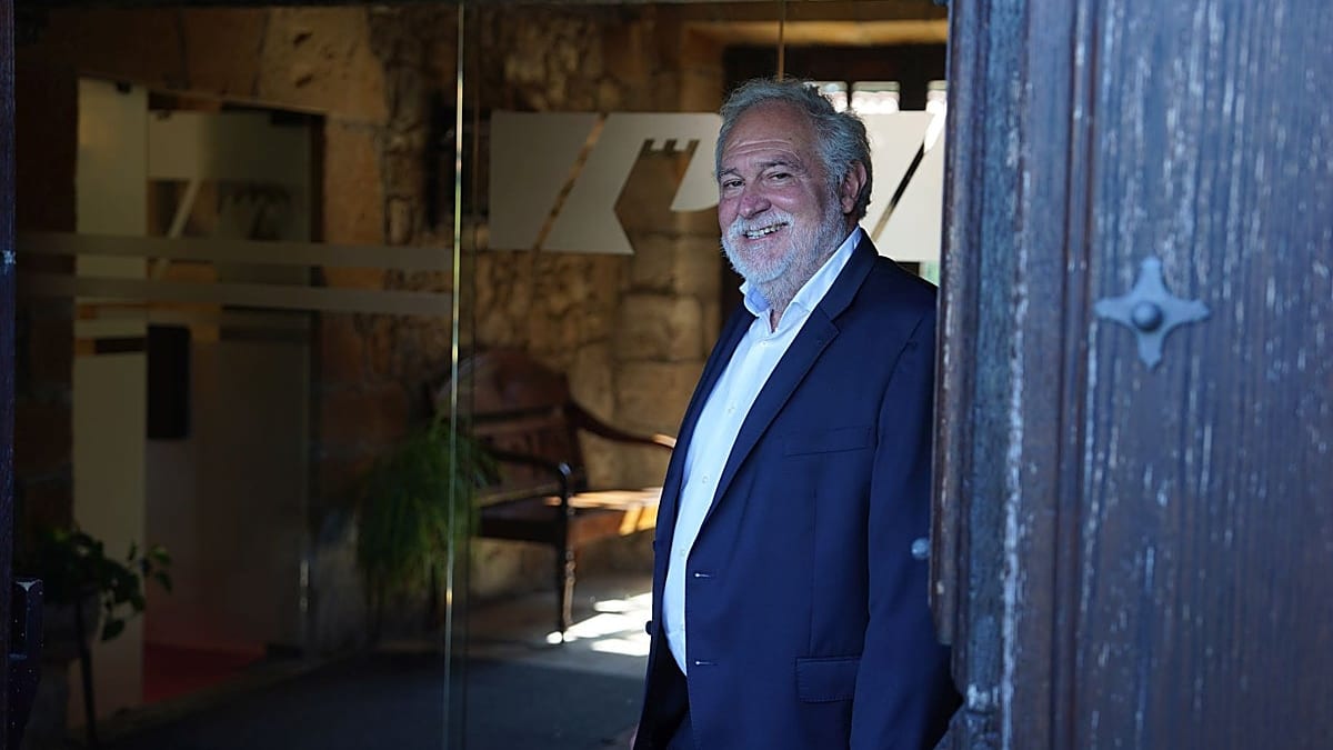 Fotografía que ilustra la noticia: Zudaire: «El 14% de acciones de Kutxabank ya garantiza el arraigo de Petronor»